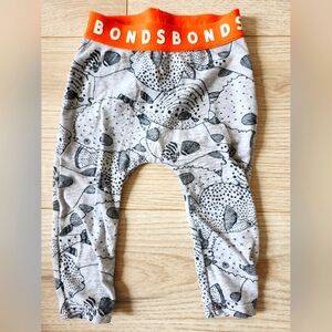 3 - 6 months Bonds Leggings.